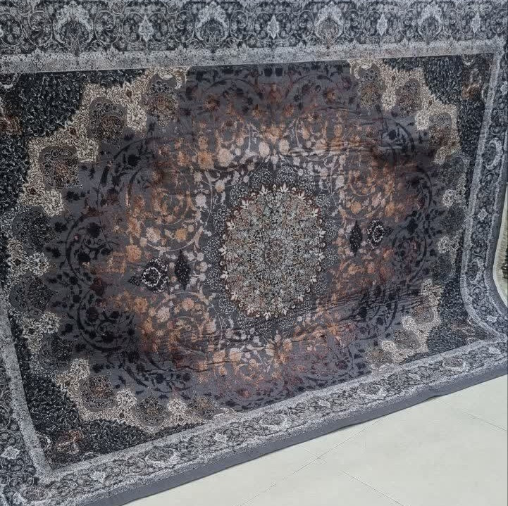 قالیچه پشت نمد ریشه دار
