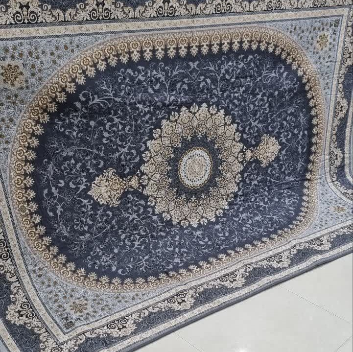 قالیچه پشت نمد ریشه دار